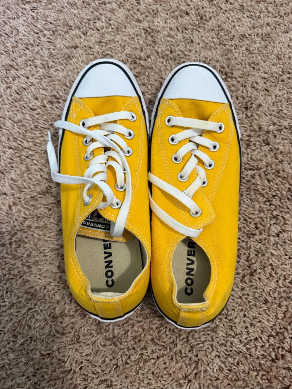 Converse Chuck Taylor All Star Yellow Low top Men's size 7 Womens sz 9